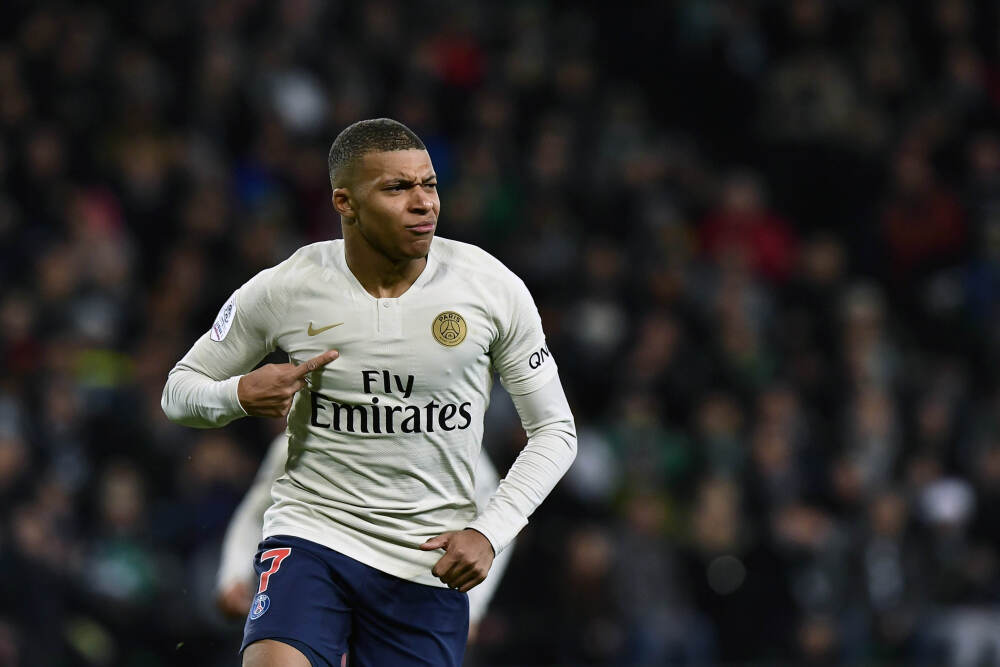 黄景瑜要“上天” 背后是中国商业航天的雄心丨新闻两点论